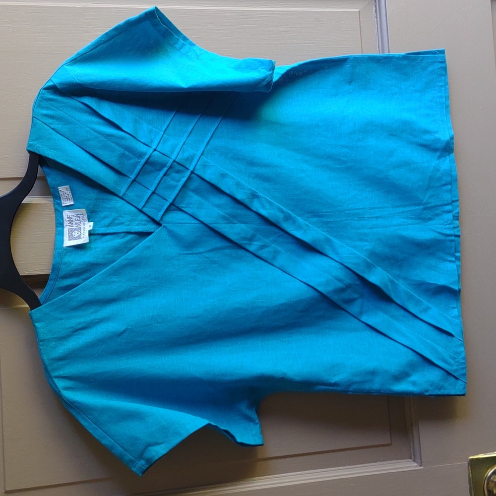 Anne Klein top SZ M NWOT